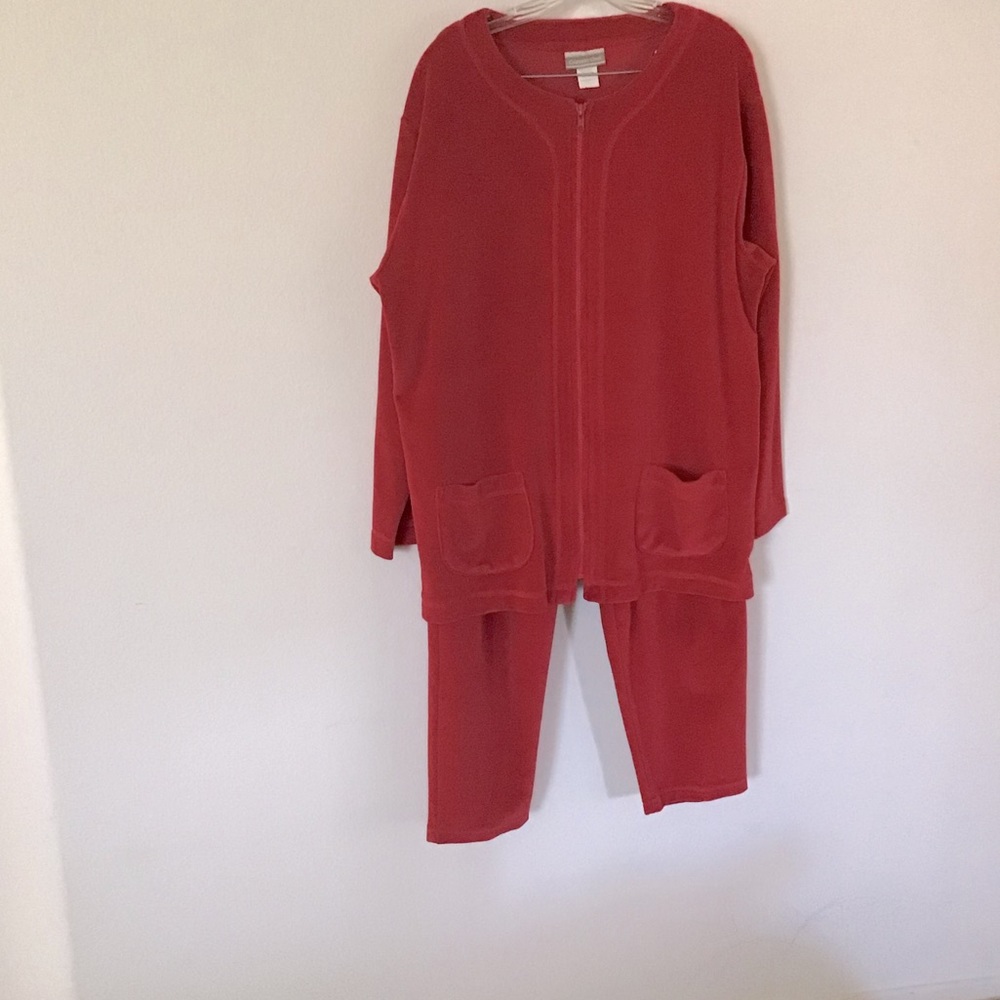 Red velour casual two piece
